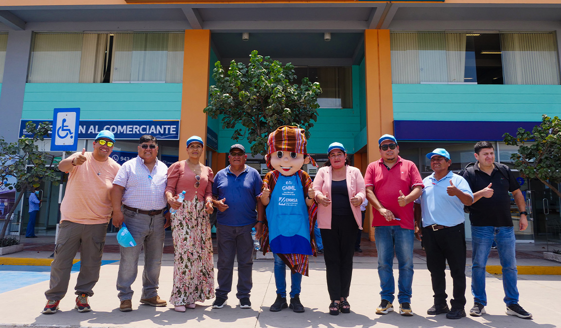Alcaldesa de Camiña y Concejales Visitan el Gran Mercado Mayorista de Lima para Fortalecer Lazos Comerciales y Conocer la Distribución de Ajos