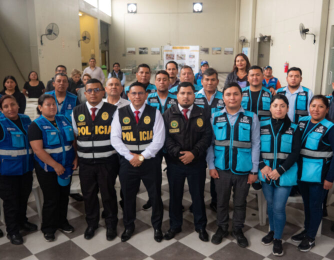 EMMSA y la PNP capacitan a más de 100 comerciantes del Gran Mercado Mayorista de Lima en seguridad y prevención del crimen