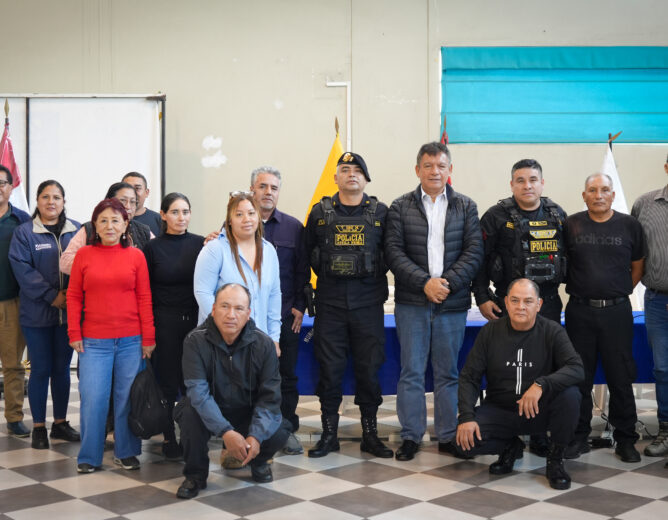 EMMSA y la PNP dictaron charla de seguridad en el  Gran Mercado Mayorista de Lima