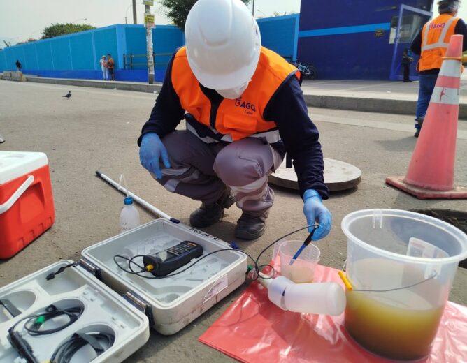 EMMSA refuerza vigilancia ambiental con control de aguas residuales en el Gran Mercado Mayorista de Lima