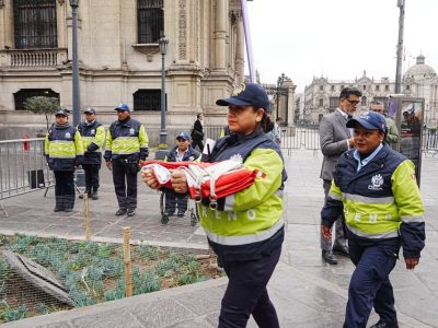 FOTO 2 Izamiento de la bandera FOTO 2 Izamiento de la bandera