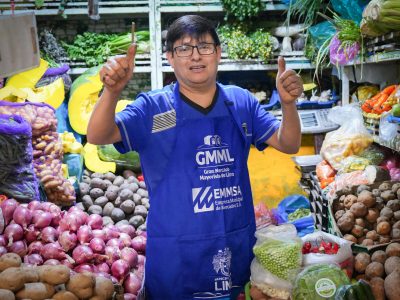 FOTO 4 (VISITA A LOS MERCADOS)